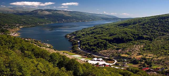 Dosya:20090714 Mavrovo panoramic summer.jpg