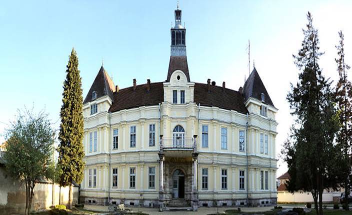Dosya:Resne - Niyazi Bey Sarayi (Panorama).jpg
